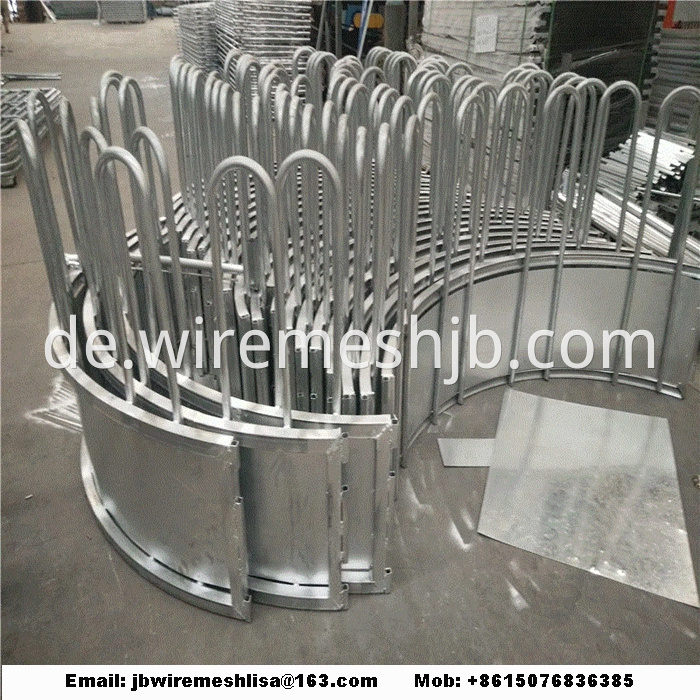 Hot Dipped Galvanized Cattle Hay Bale Feeder